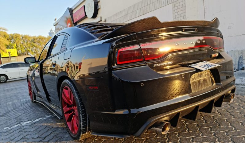 Dodge Charger SRT8 full