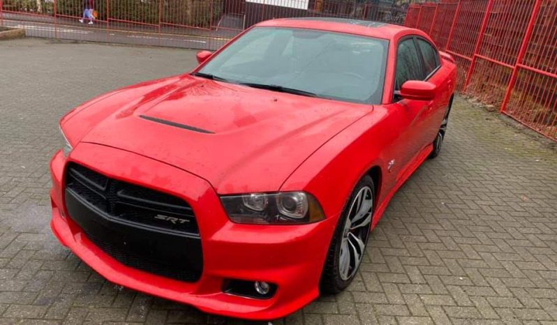 Dodge Charger SRT8 full