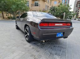 Grey Dodge Challenger RT full