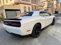 2016 Dodge Challenger SXT full