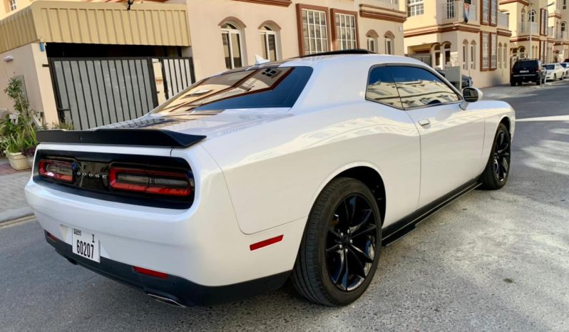 2016 Dodge Challenger SXT full