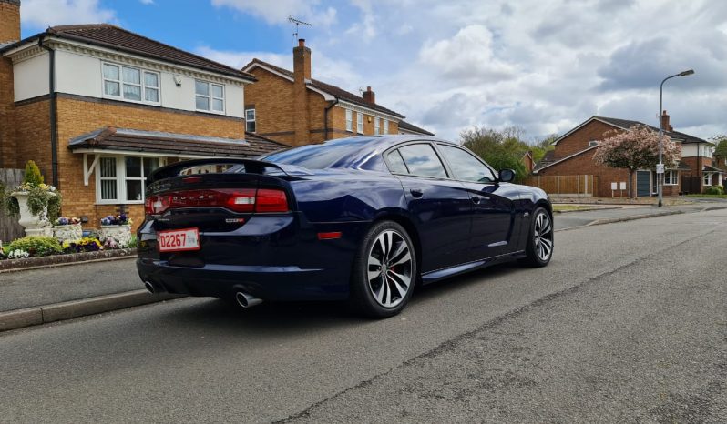 Dodge Charger SRT8 full