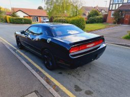 Dodge Challenger SRT8 full