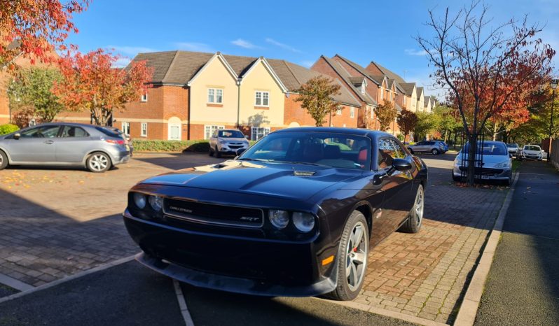 Dodge Challenger SRT8 full