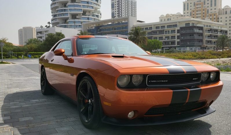 Dodge Challenger SRT8 full