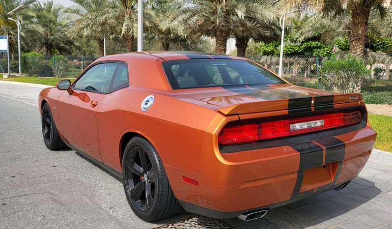 Dodge Challenger SRT8 full