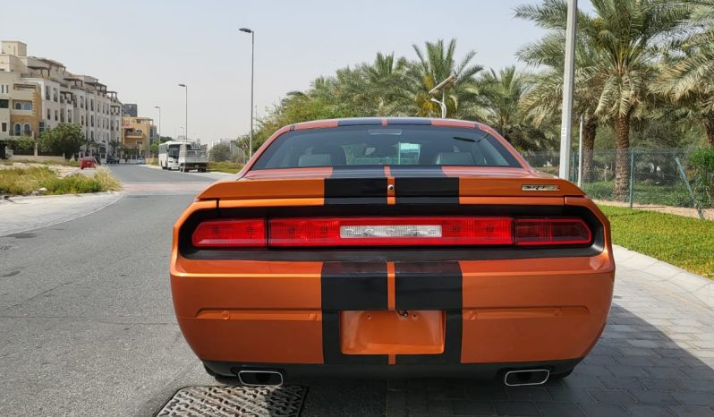 Dodge Challenger SRT8 full