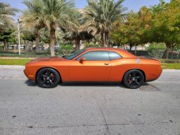 Dodge Challenger SRT8 full