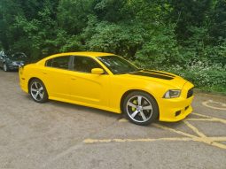 Dodge Charger SRT8 SUPER BEE full