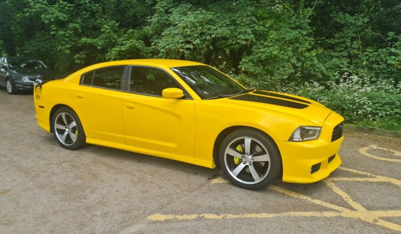 Dodge Charger SRT8 SUPER BEE full